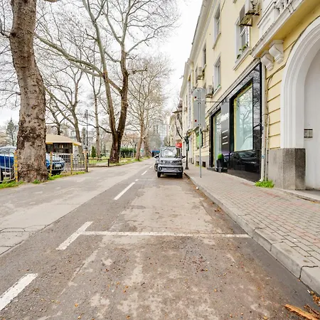 Cozy Nest Charming Loft In The Heart Of Apartment Varna